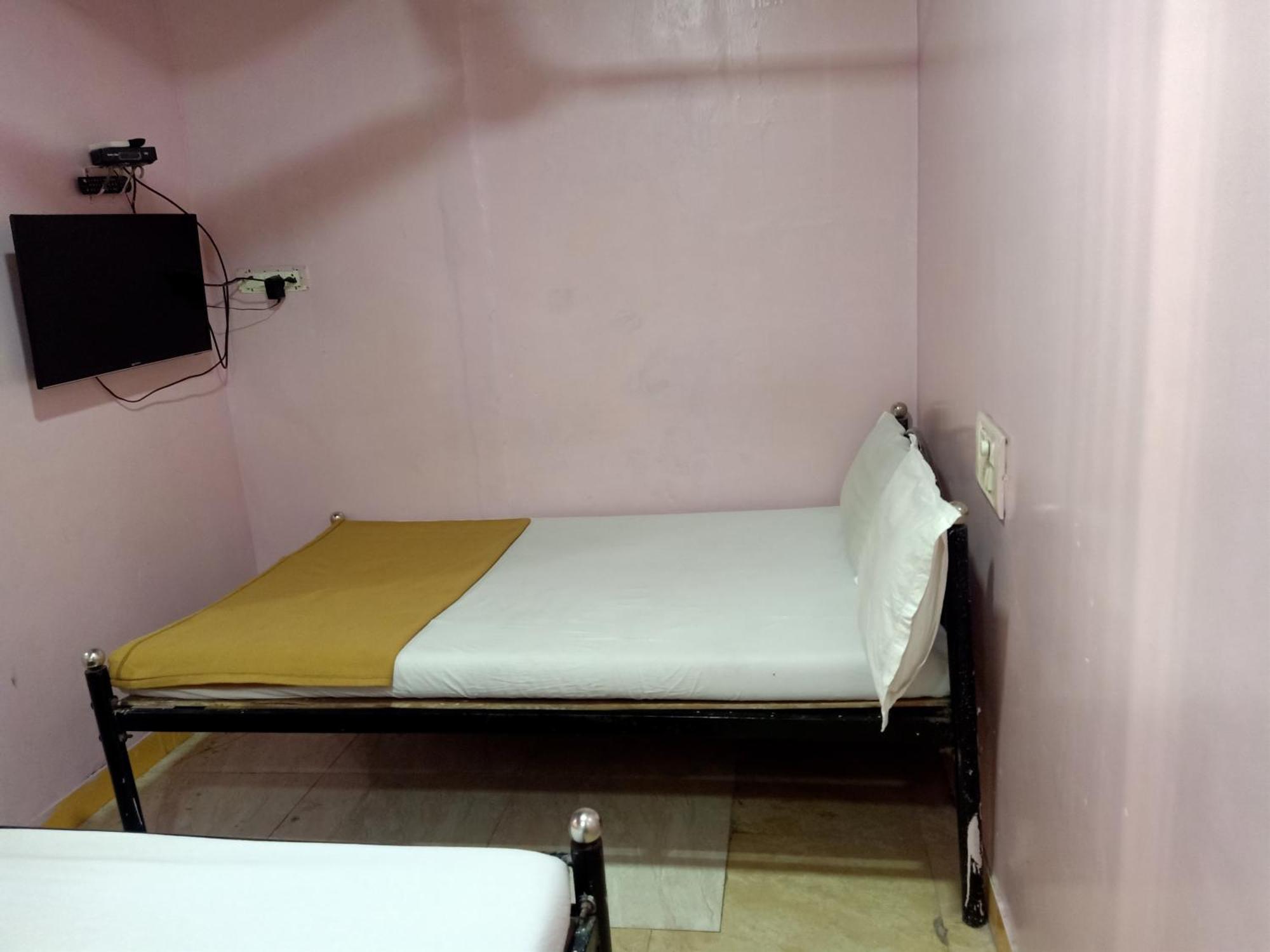 Hotel Central Inn Mumbai Room photo